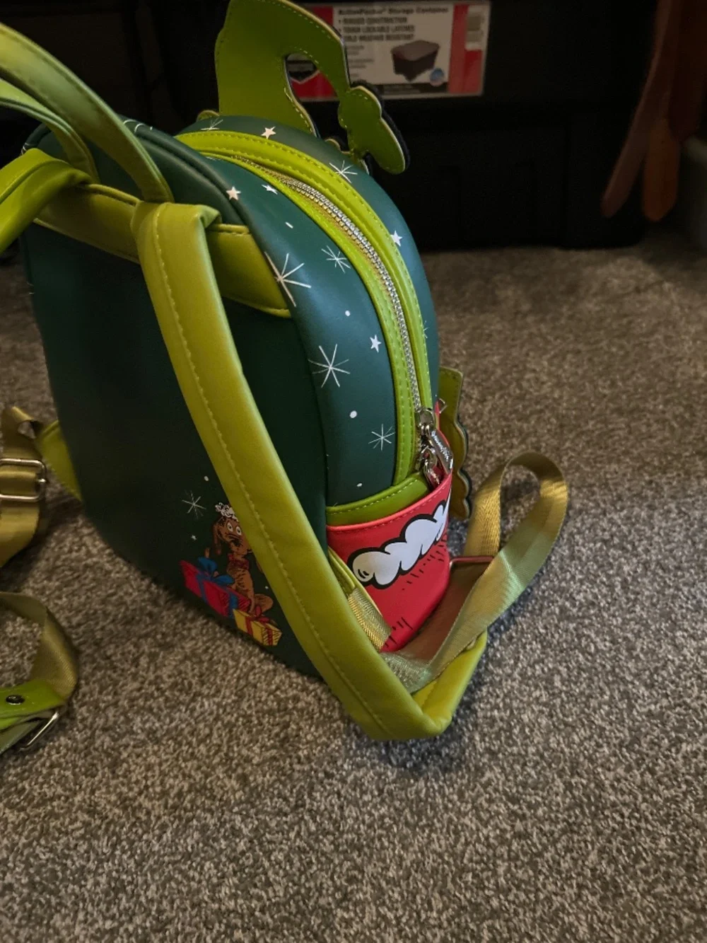 Grinch Loungefly - Picture 3 of 5